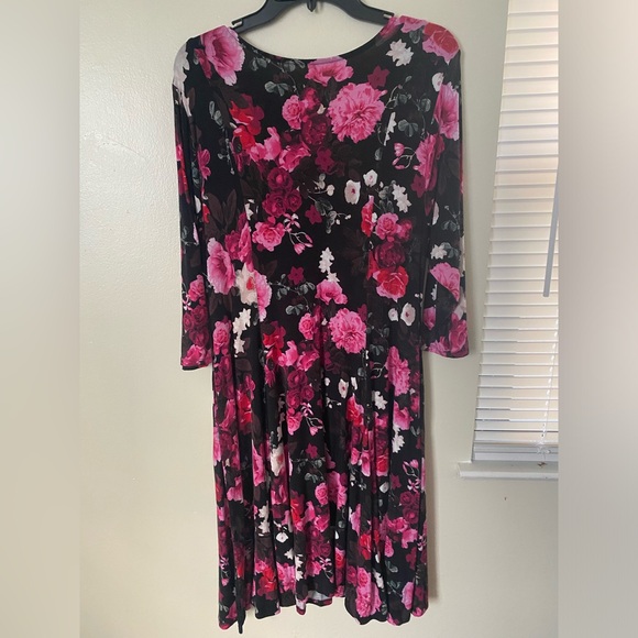 TORRID - PINK & BLACK FLORAL DRESS - Picture 2 of 3